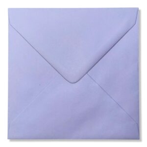 vierkante lila enveloppen